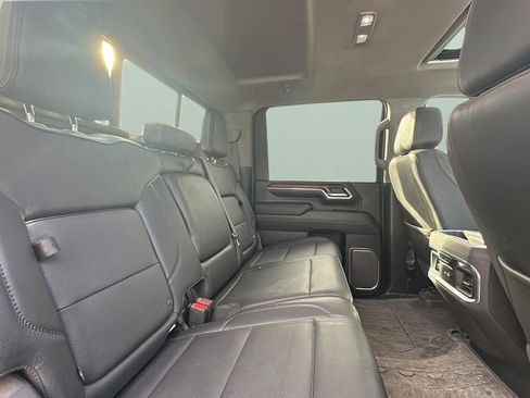 Used 2024 GMC Sierra 3500 Denali w/ Denali Reserve Package image 21