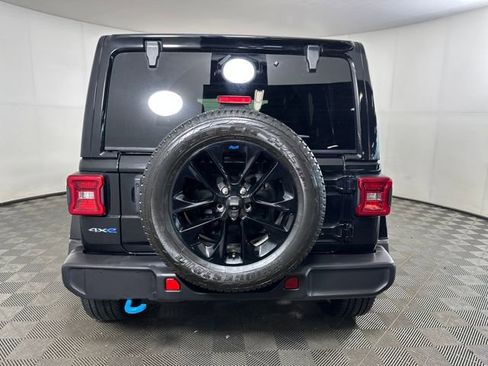 Used 2023 Jeep Wrangler Unlimited Sahara w/ Cold Weather Group image 4