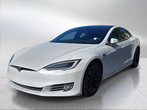 Used 2020 Tesla Model S AWD image 7