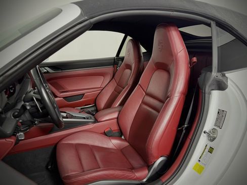 Used 2020 Porsche 911 Carrera 4S image 8