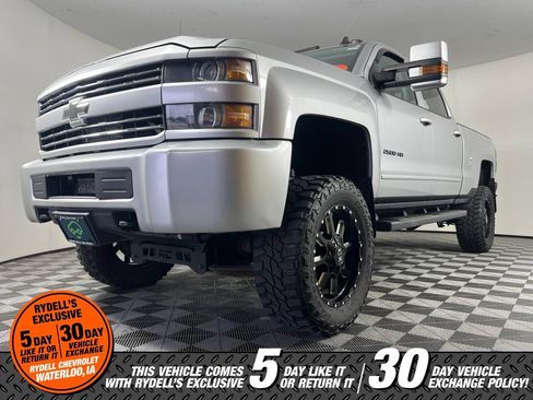 Used 2017 Chevrolet Silverado 2500 LT AWD/4WD image 12