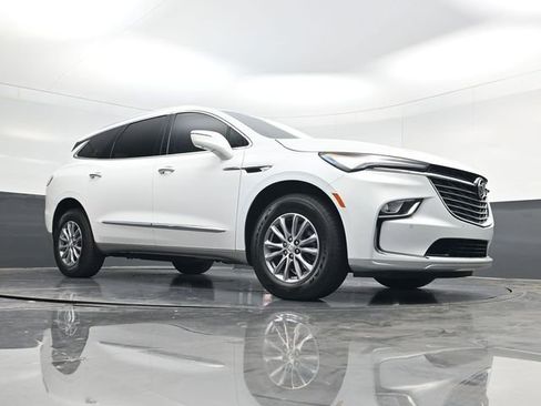 Used 2024 Buick Enclave Essence w/ Technology Package image 51