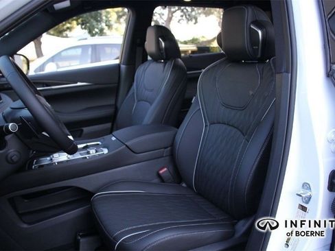 Certified 2026 INFINITI QX60 Autograph w/ Dark Cargo Package image 8
