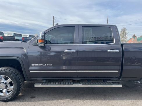 Used 2016 GMC Sierra 2500 Denali w/ Duramax Plus Package image 7