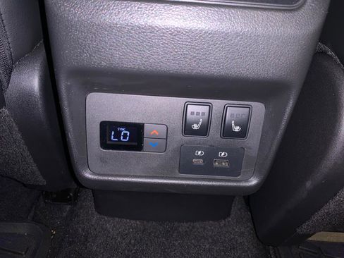 Used 2021 Nissan Rogue Platinum image 52