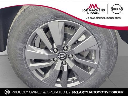 New 2025 Nissan Pathfinder SV w/ Black Appearance Package AWD/4WD image 9