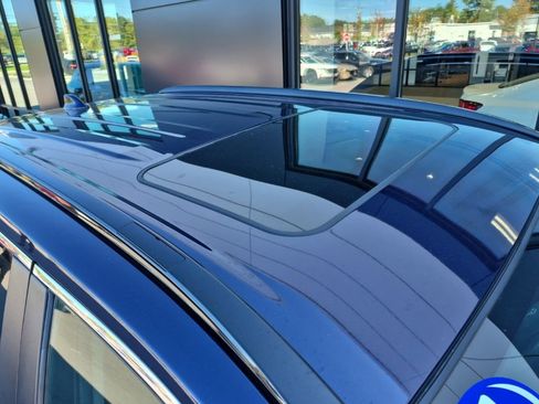 Used 2021 Toyota RAV4 XLE w/ Convenience Package image 9