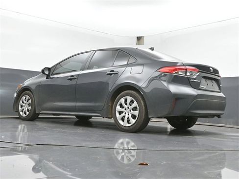 Used 2025 Toyota Corolla LE image 34