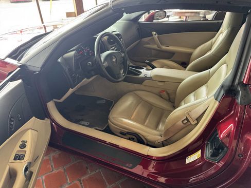 Used 2007 Chevrolet Corvette Coupe w/ Preferred Equipment Group image 8