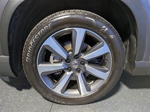 Certified 2024 Honda Pilot Touring image 12