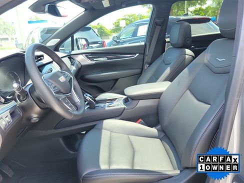 Certified 2023 Cadillac XT5 Premium Luxury FWD image 12