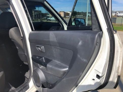 Used 2010 Kia Soul + image 28