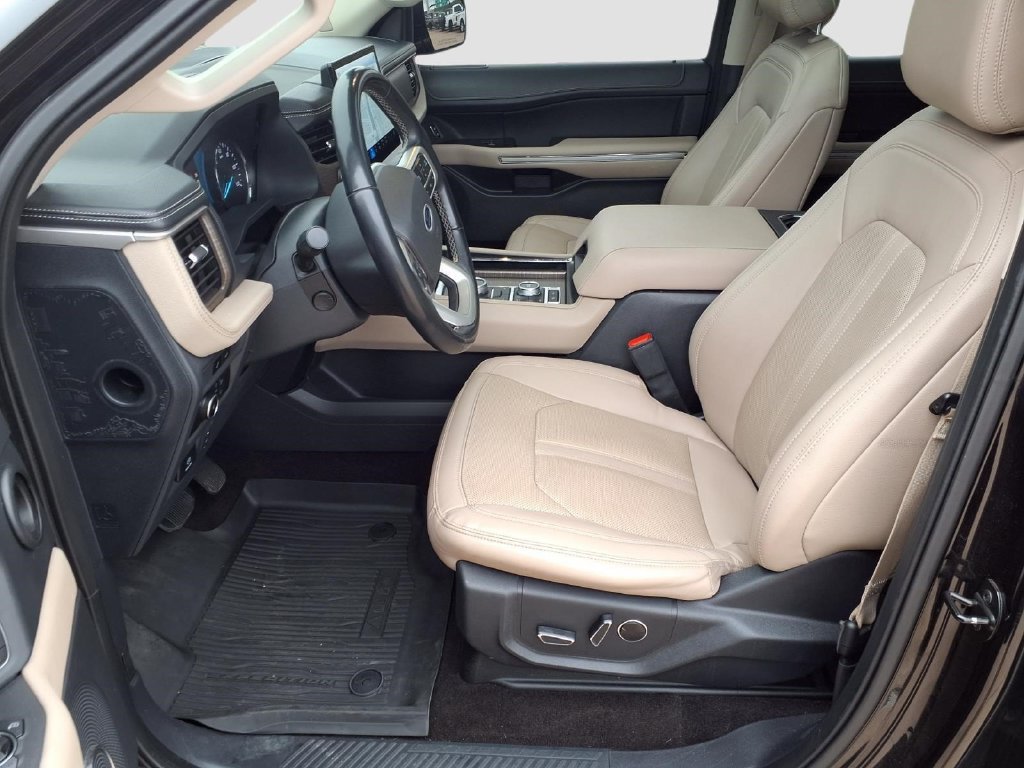Used 2023 Ford Expedition Max Limited AWD/4WD image 22