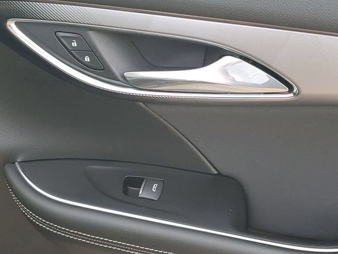 Used 2025 Buick Envision Sport Touring image 48