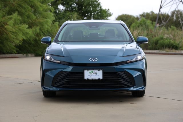 New 2026 Toyota Camry LE w/ Convenience Package FWD image 2