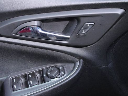 Used 2022 Chevrolet Malibu LT image 16