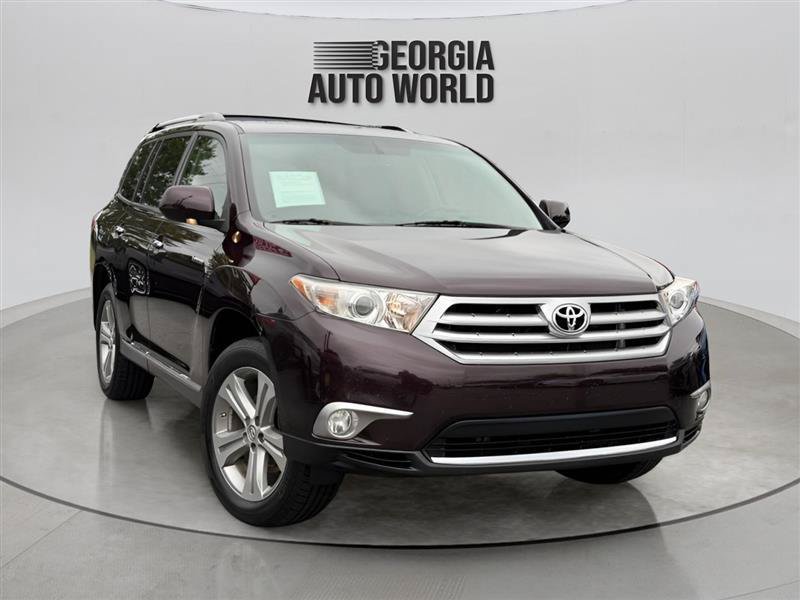 Used 2011 Toyota Highlander Limited w/ Tow Pkg FWD image 8