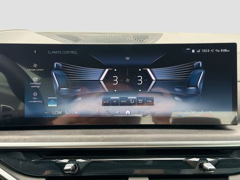 New 2026 BMW X5 xDrive50e w/ M Sport Package image 36