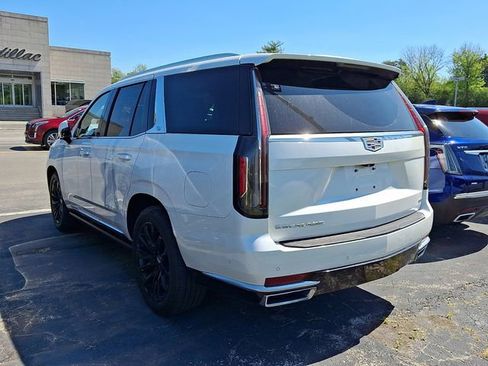 Certified 2022 Cadillac Escalade Premium Luxury Platinum w/ Heavy-Duty Trailer Package AWD/4WD image 4