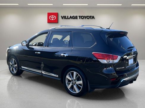 Used 2015 Nissan Pathfinder Platinum image 3