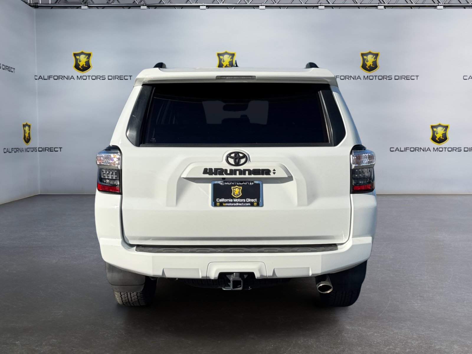 Used 2022 Toyota 4Runner SR5 Premium w/ Moonroof Package RWD image 4