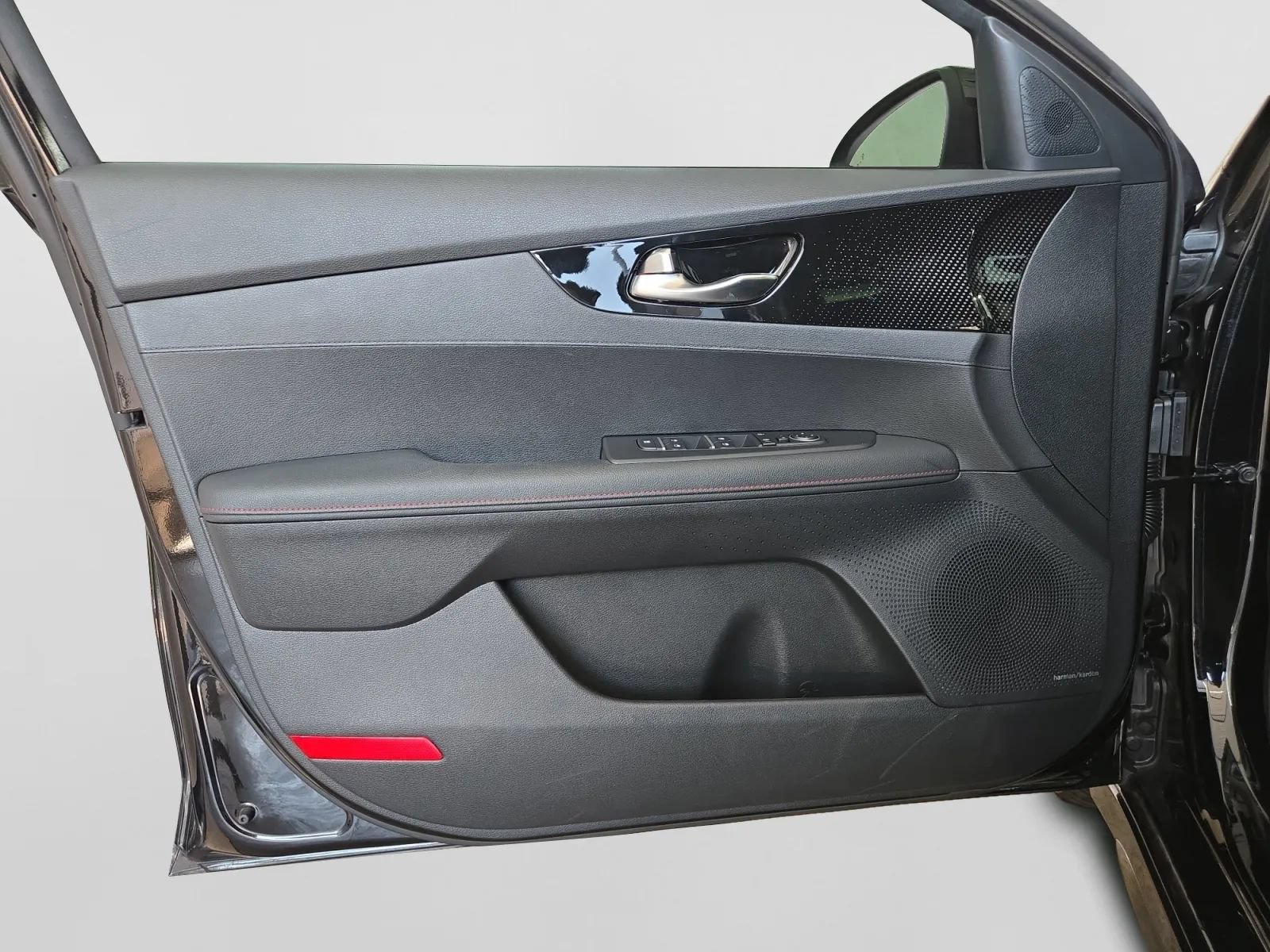Used 2023 Kia Forte GT w/ GT2 Package FWD image 13