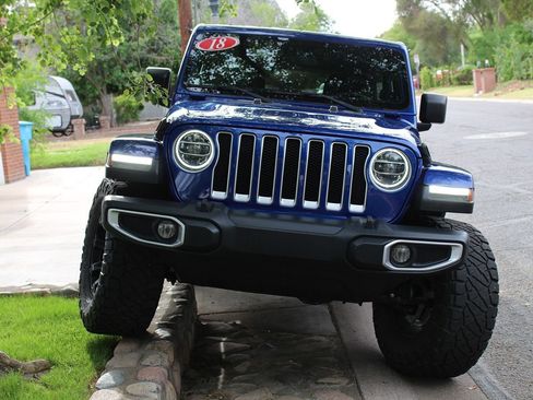 Used 2018 Jeep Wrangler Unlimited Sahara image 51