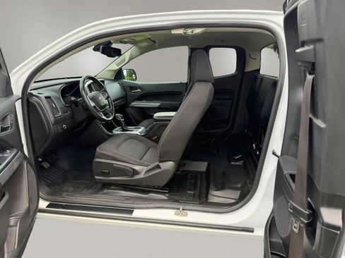 Used 2022 Chevrolet Colorado LT w/ Fleet Safety Package RWD image 30