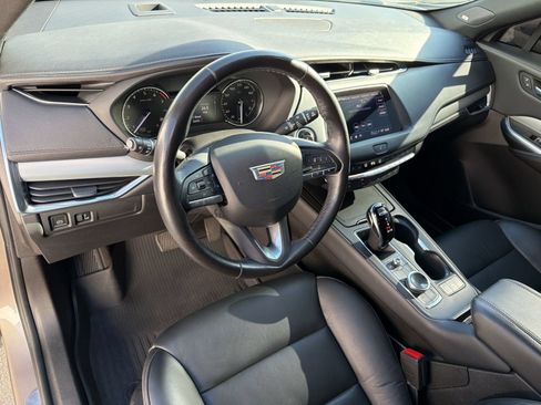 Certified 2023 Cadillac XT4 Premium Luxury FWD image 3