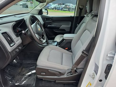 Used 2021 Chevrolet Colorado W/T w/ WT Convenience Package AWD/4WD image 9