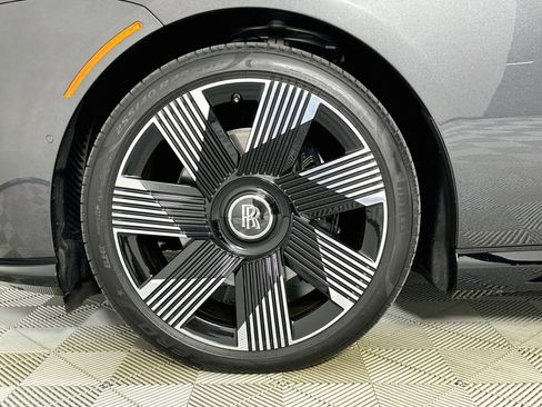 Used 2024 Rolls-Royce Spectre w/ Spectre Launch Package AWD/4WD image 10