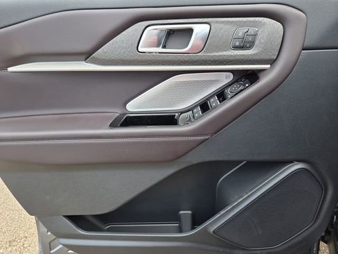 New 2026 Ford Explorer Platinum image 13