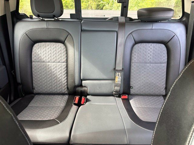 Used 2017 Chevrolet Colorado Z71 AWD/4WD image 33