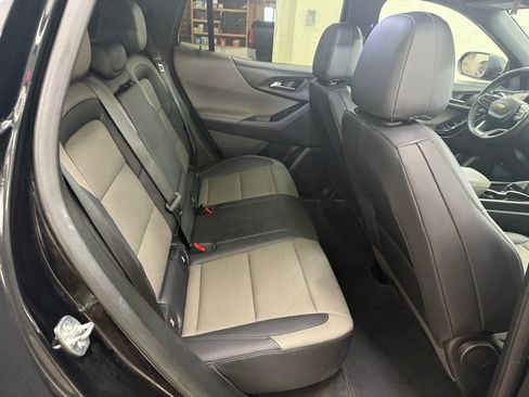 Used 2025 Chevrolet Equinox LT w/ Convenience Package II AWD/4WD image 8