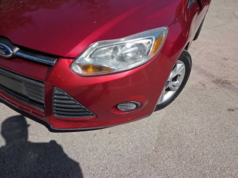 Used 2013 Ford Focus SE w/ SE Winter Pkg FWD image 12