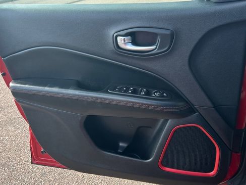 Used 2018 Jeep Compass Trailhawk w/ Cold Weather Group image 24