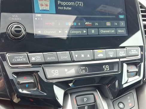Used 2023 Honda Odyssey Sport image 17