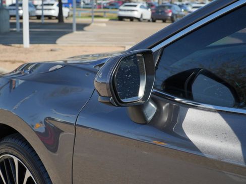 Used 2020 Toyota Camry SE image 9
