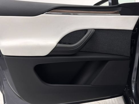Used 2022 Tesla Model X AWD/4WD image 35