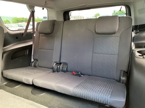Used 2017 Chevrolet Suburban LS w/ Skid Plate Package AWD/4WD image 32