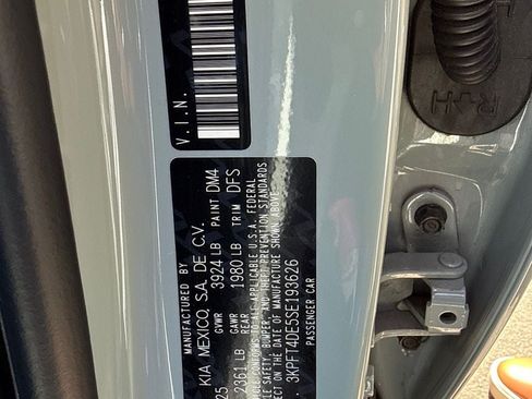 Certified 2025 Kia K4 FWD image 11