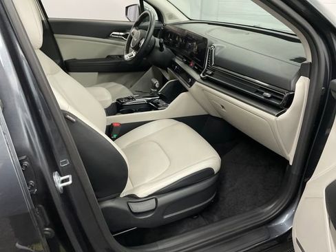 Certified 2023 Kia Sportage EX image 30