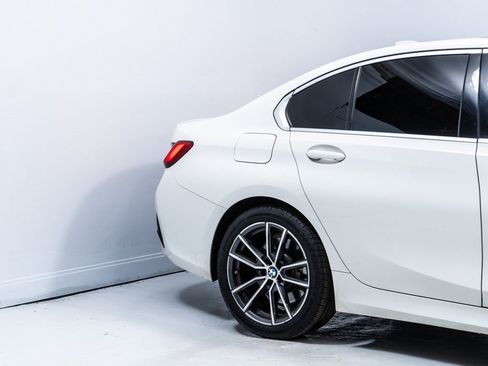 Used 2020 BMW 330i xDrive Sedan w/ Convenience Package image 11