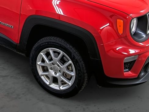 Used 2019 Jeep Renegade Sport w/ Sport Appearance Group image 14