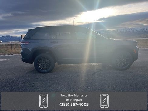 New 2025 Jeep Grand Cherokee Limited image 2