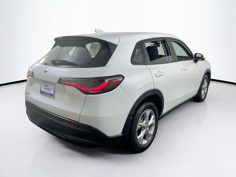 Used 2023 Honda HR-V LX image 5