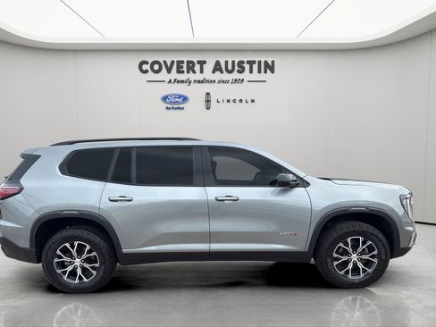 Used 2024 GMC Acadia AT4 w/ Luxury Package AWD/4WD image 6