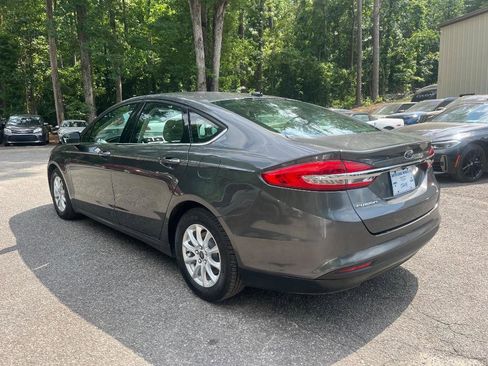 Used 2017 Ford Fusion S FWD image 5