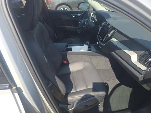 Used 2025 Volvo XC60 B5 Plus AWD/4WD image 11