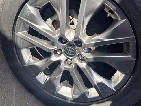 Used 2023 Toyota RAV4 XLE Premium FWD image 10